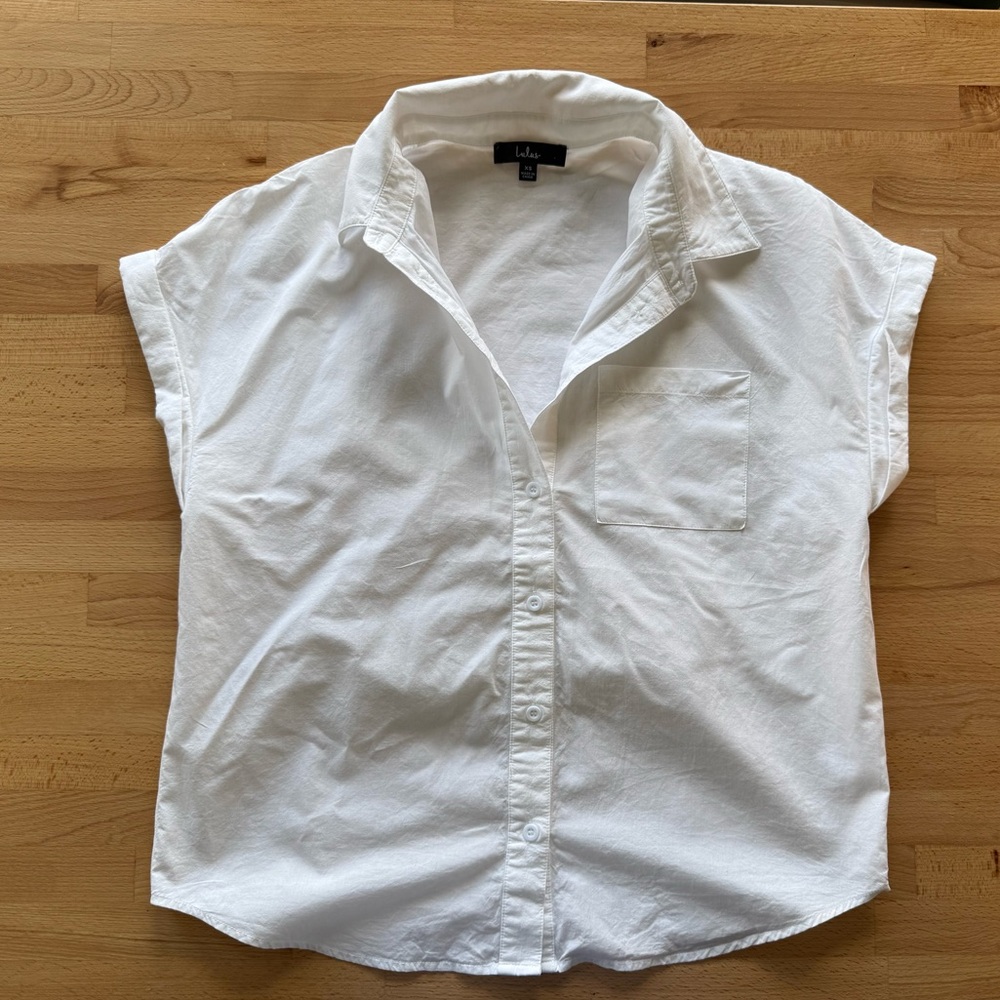 Lulu's White Cotton Casual Button Down Short Sleeve Shirt size XS